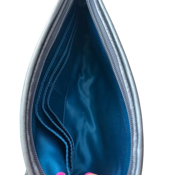 Coach Large Signature Wristlet Grey Silver Convertible Strap - Picture 8 of 8